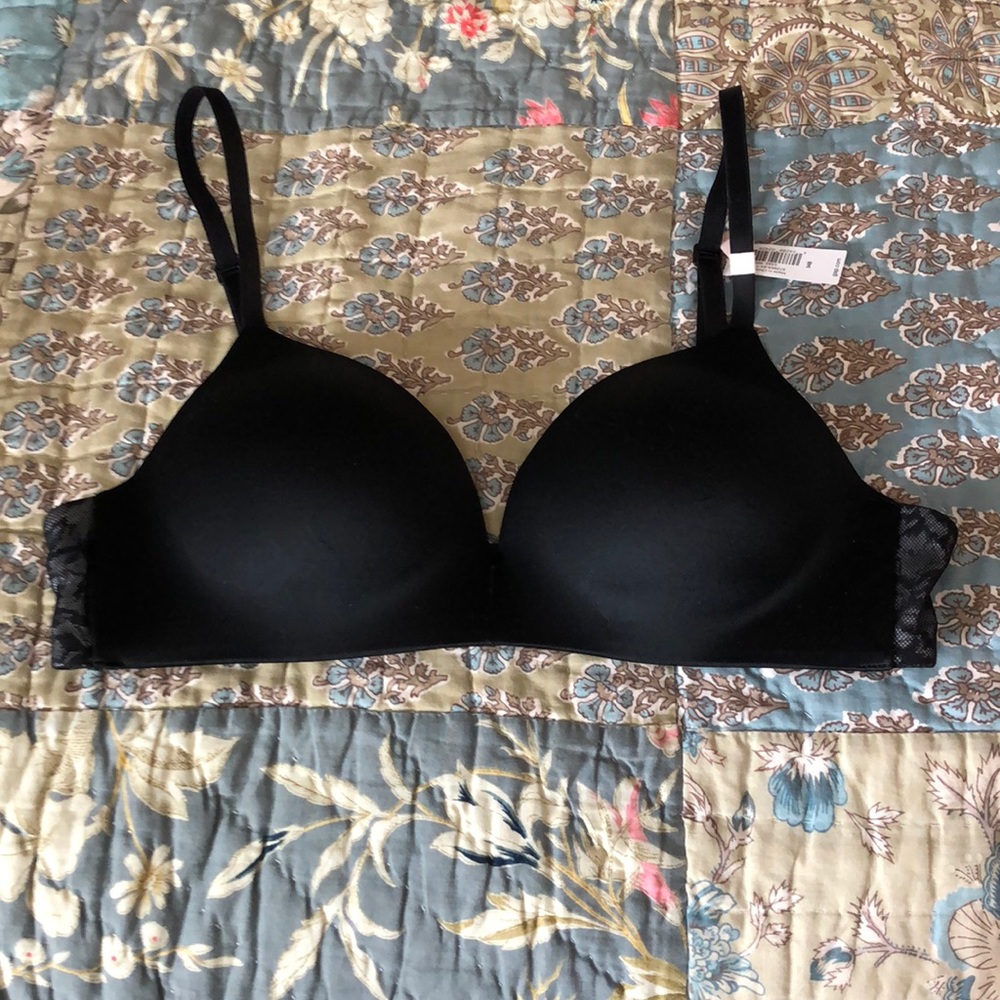 NWT Black “LOVE by GAP” bra